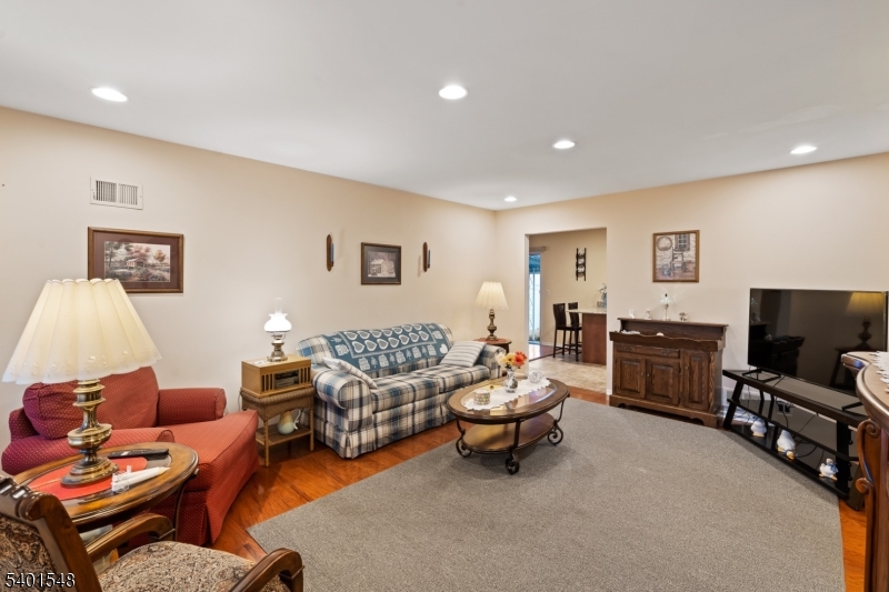 Rahway City, NJ 07065,71 Dukes Rd