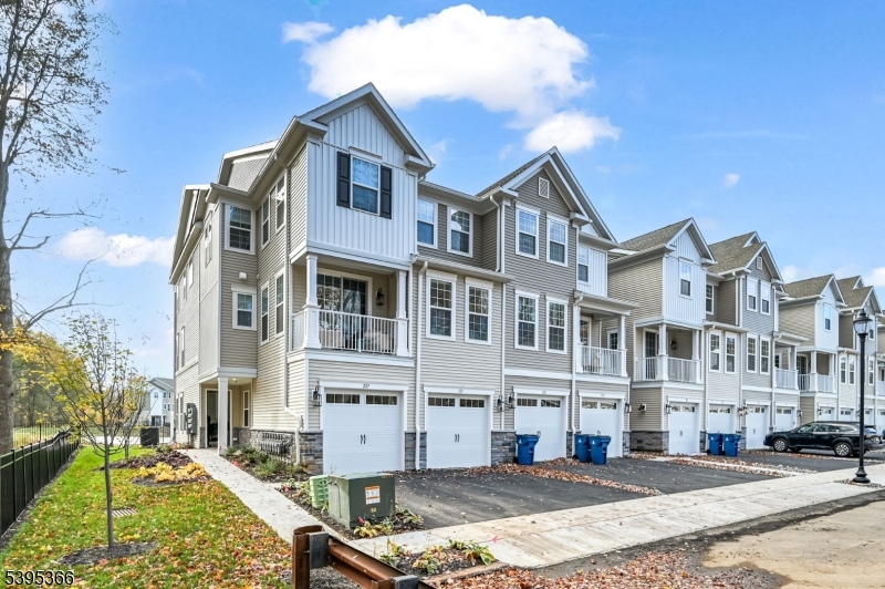 127 Myrtle Rd, Warren Twp., NJ 07059