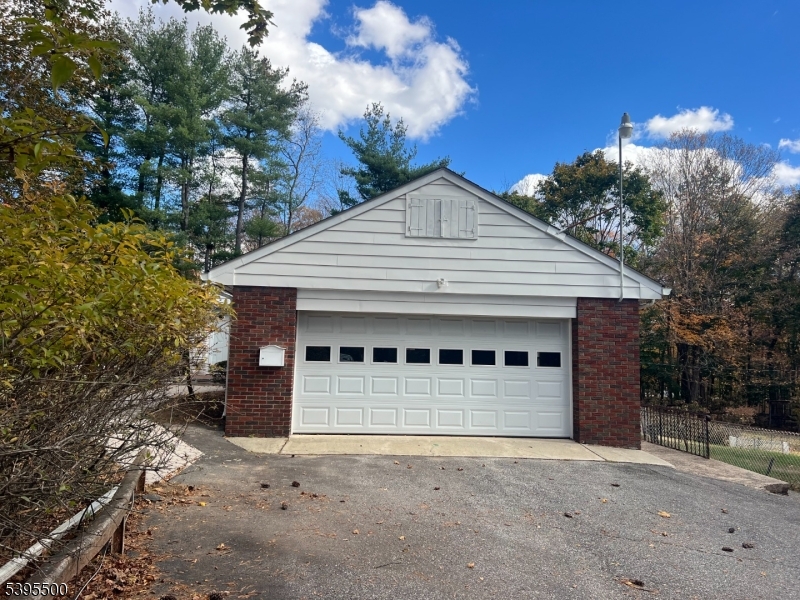 Mahwah Twp., NJ 07430,391 Forest Rd