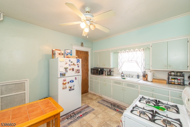 West Orange Twp., NJ 07052,47 Quinby Pl