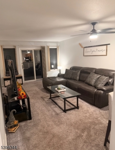 Jefferson Twp., NJ 07438,15 Schofield Ct