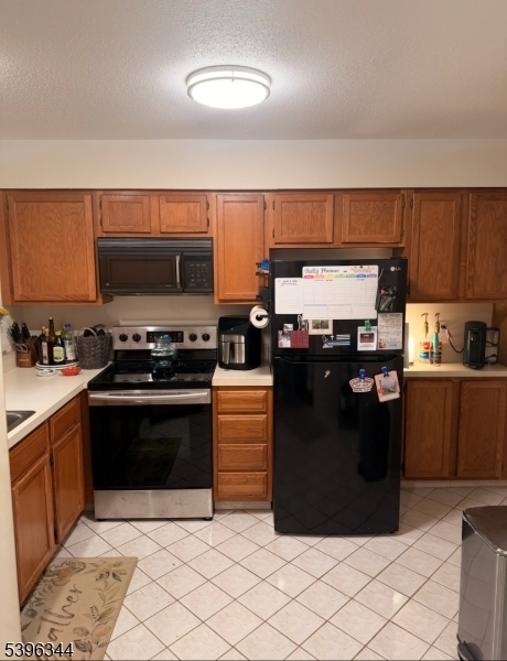 Jefferson Twp., NJ 07438,15 Schofield Ct