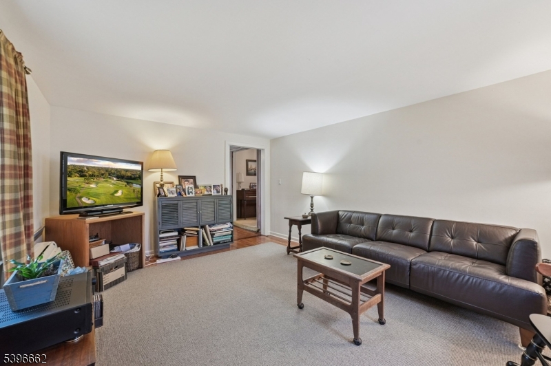 Springfield Twp., NJ 07081,170 Short Hills Ave