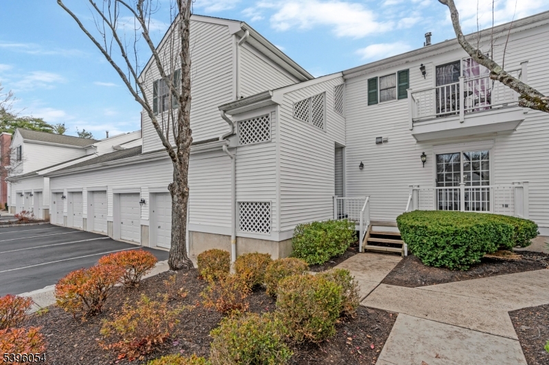 Bernards Twp., NJ 07920,147 Alexandria Way Ondo