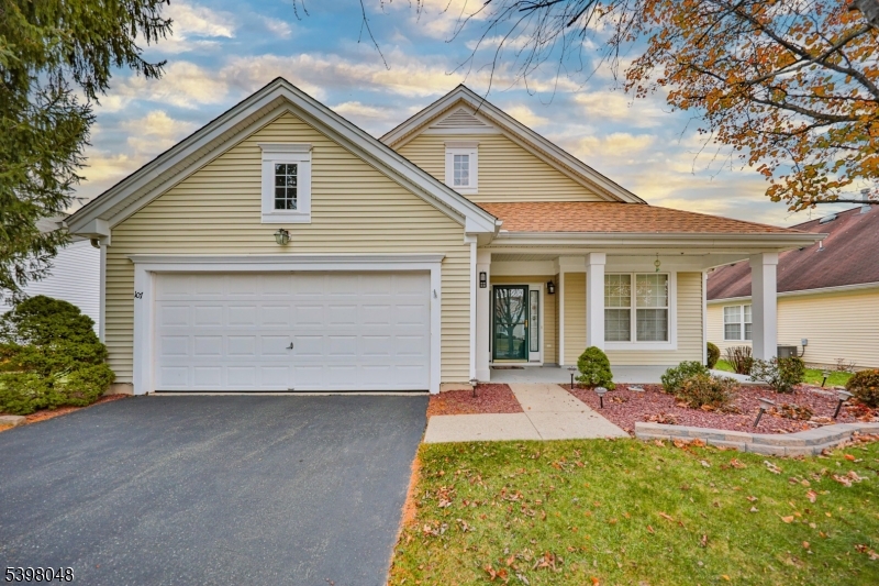 107 Kensington Cir, White Twp., NJ 07823