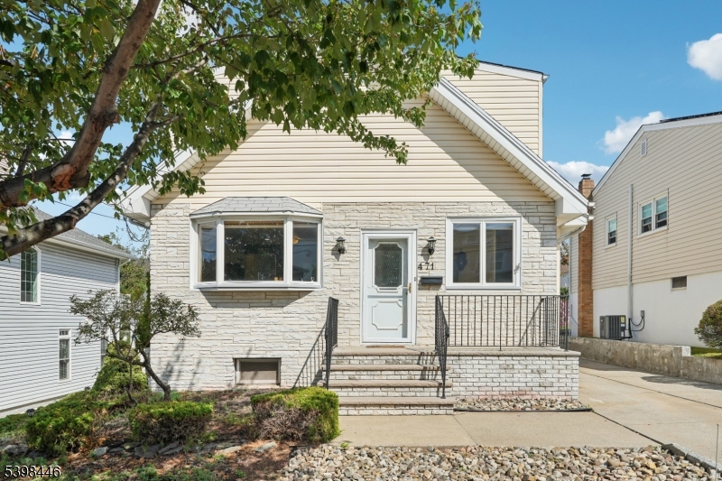 471 Harding Ave, Lyndhurst Twp., NJ 07071