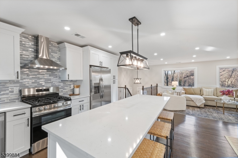 Morris Twp., NJ 07960,9 Dorothy Dr