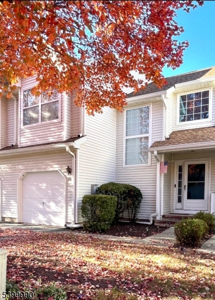 15 Weatherhill Rd, Hamburg Boro, NJ 07419