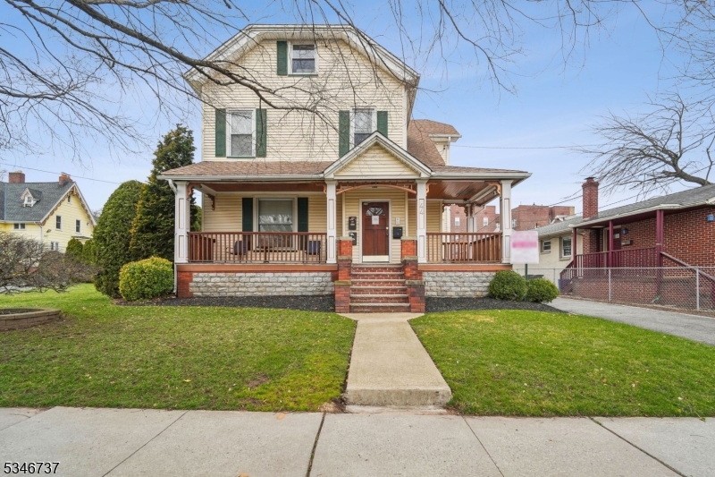 44 Elm St #2, Montclair Twp., NJ 07042