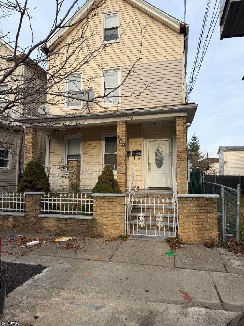 Elizabeth City, NJ 07206,209 Inslee Pl