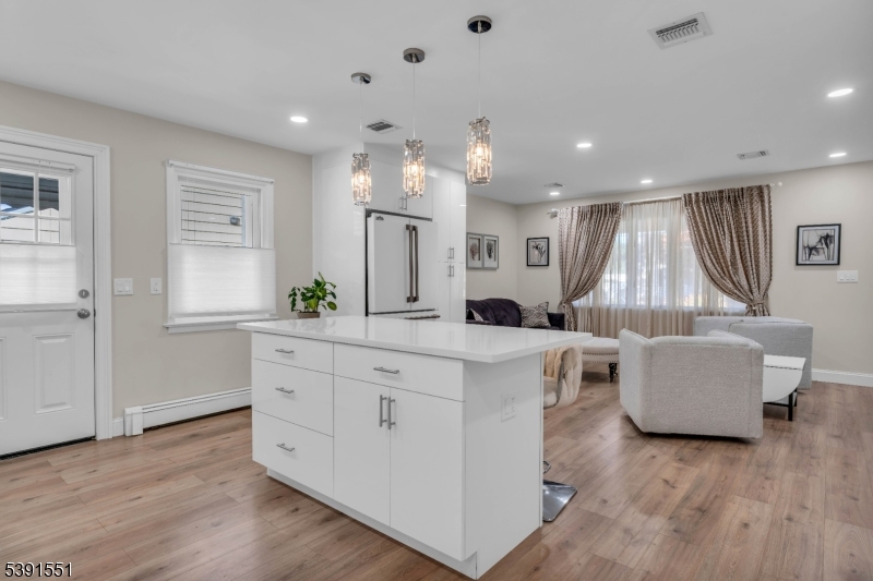 Kenilworth Boro, NJ 07033,657 Summit Ave