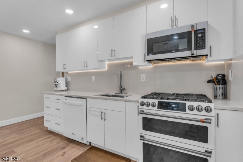 Kenilworth Boro, NJ 07033,657 Summit Ave