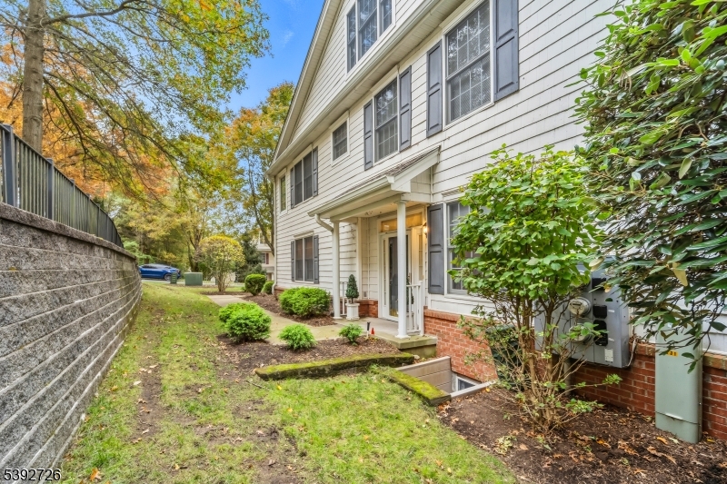 54 Pine Lake Ter #T054,  River Vale Twp.,  NJ 07675