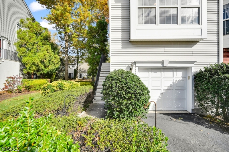 Nutley Twp., NJ 07110,219 Swathmore Dr