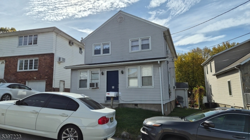 11 Woodrow Ave, Woodland Park, NJ 07424