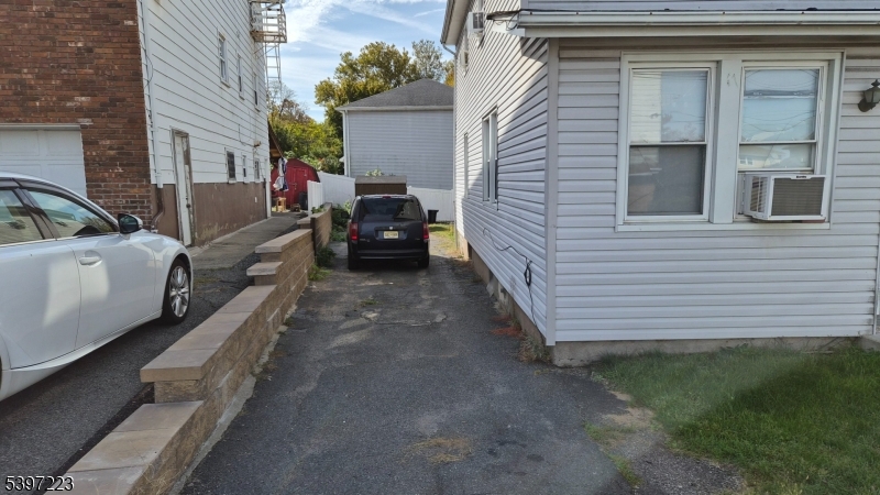 Woodland Park, NJ 07424,11 Woodrow Ave