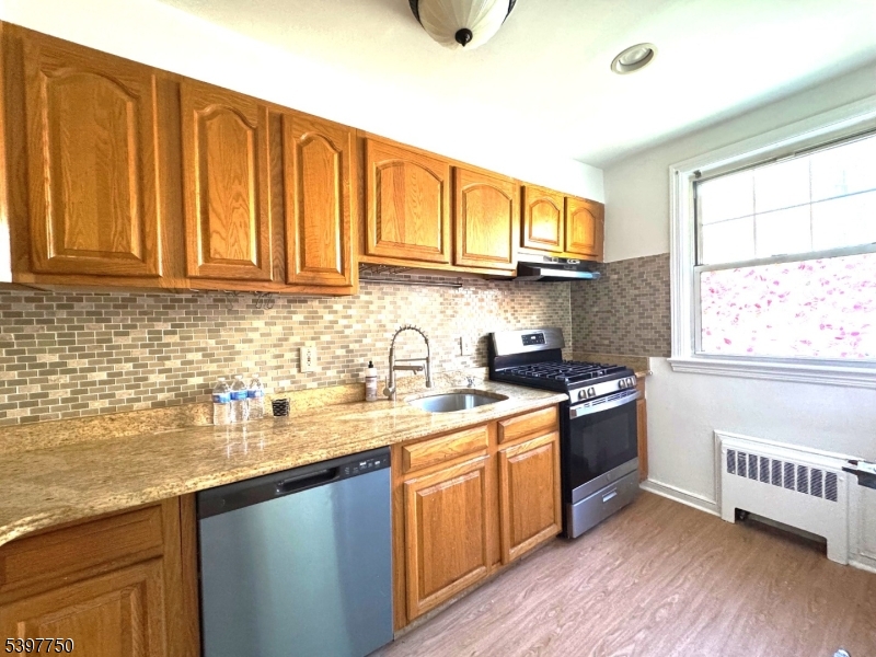 Millburn Twp., NJ 07041,176 Millburn Ave #22