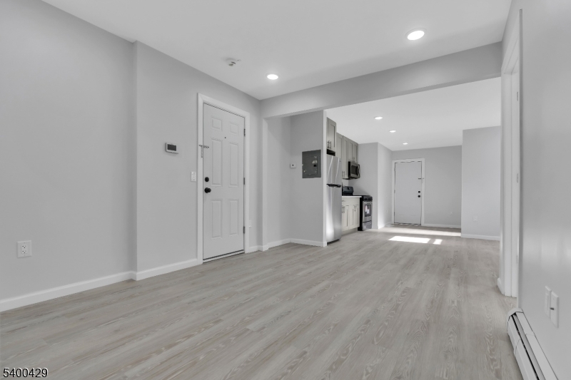 Elizabeth City, NJ 07201,167 Smith St