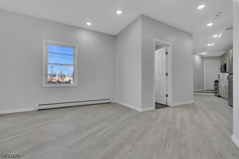 Elizabeth City, NJ 07201,167 Smith St