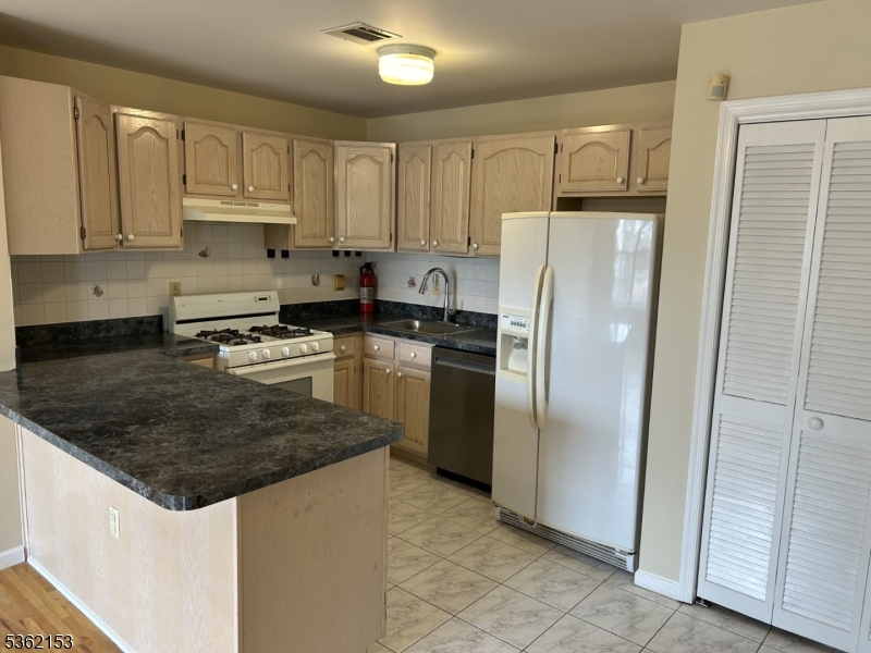 Newark City, NJ 07105,76 Union St