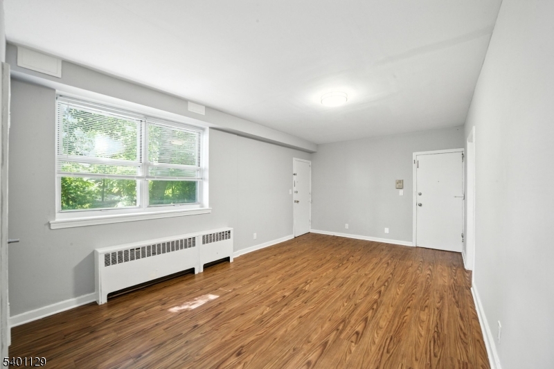 Montclair Twp., NJ 07042,819 Bloomfield Ave Unit 1 #1