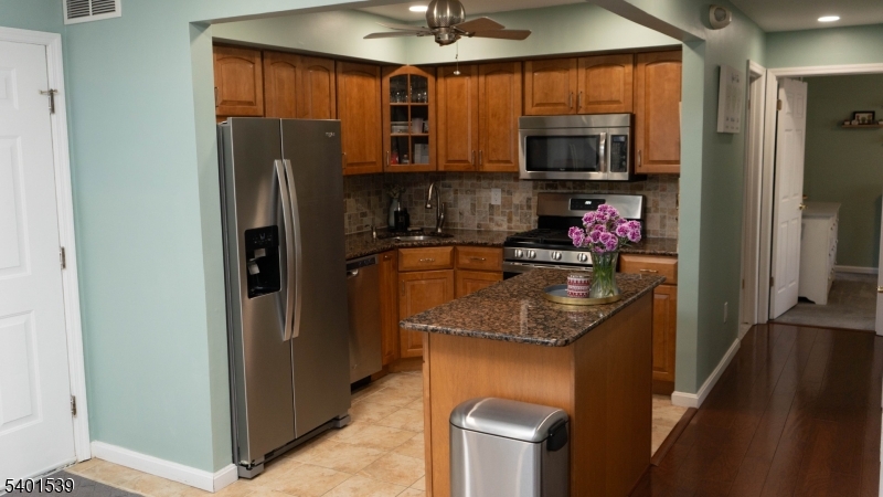 Lincoln Park Boro, NJ 07035,94 Stonyridge Dr #94