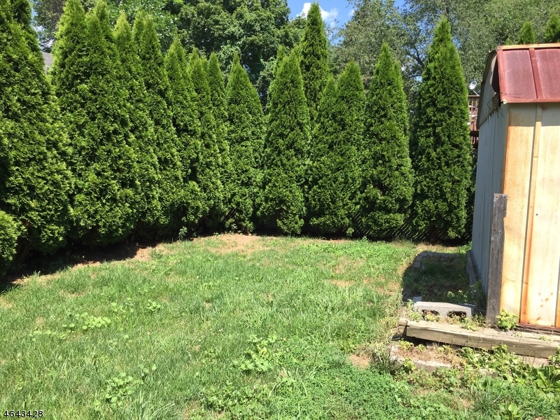 Wanaque Boro, NJ 07420,12 Franklin Pl