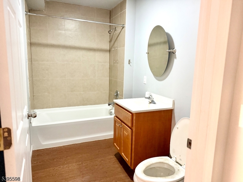 Newton Town, NJ 07860,100 Sparta Ave #2-2