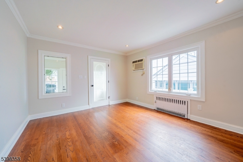 Belleville Twp., NJ 07109,29 Sunset Ave