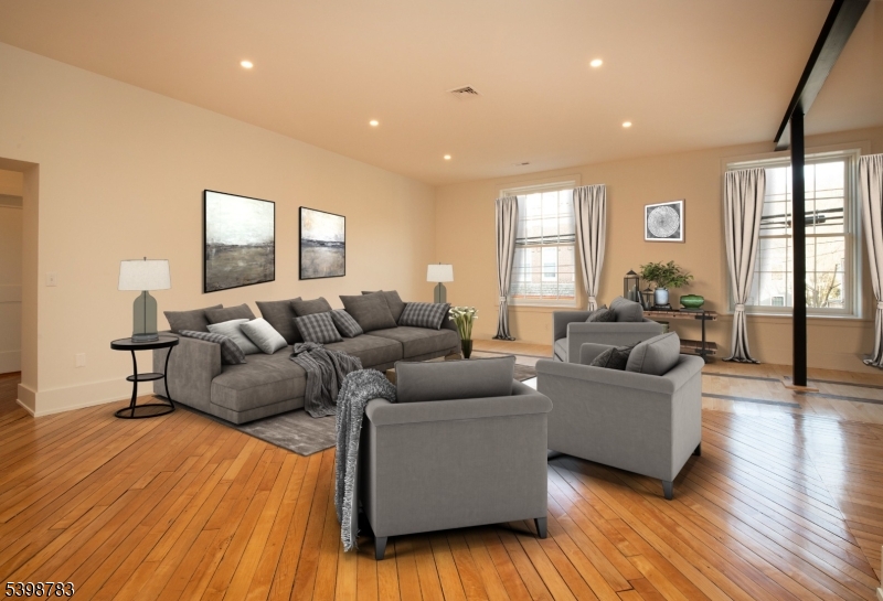 Lambertville City, NJ 08530,71-75 N Main St #201