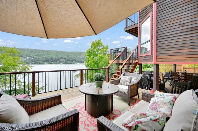 Greenwood Lake, NJ 10925,10 Van Orden Ln