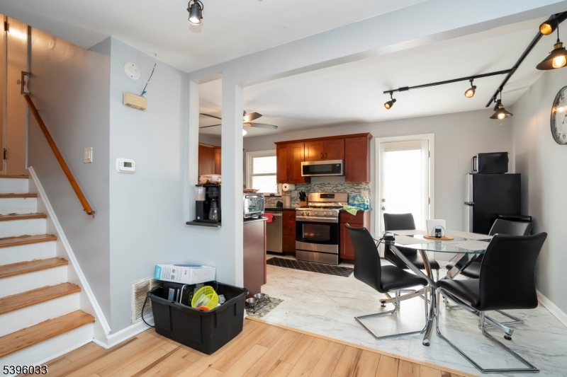 Rahway City, NJ 07065,392 Lower Alden Dr