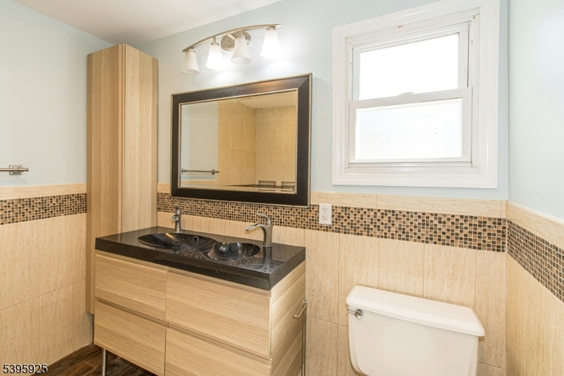 Fanwood Boro, NJ 07023,71 Locust Ave