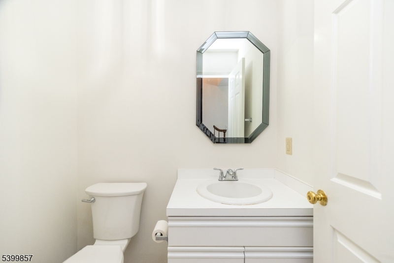 Clinton Twp., NJ 08801,13 Greenbriar Ln