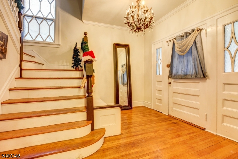 Newark City, NJ 07104,736 Lake St