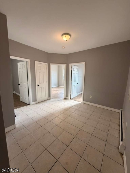 264 1St St #6, Elizabeth City, NJ 07206