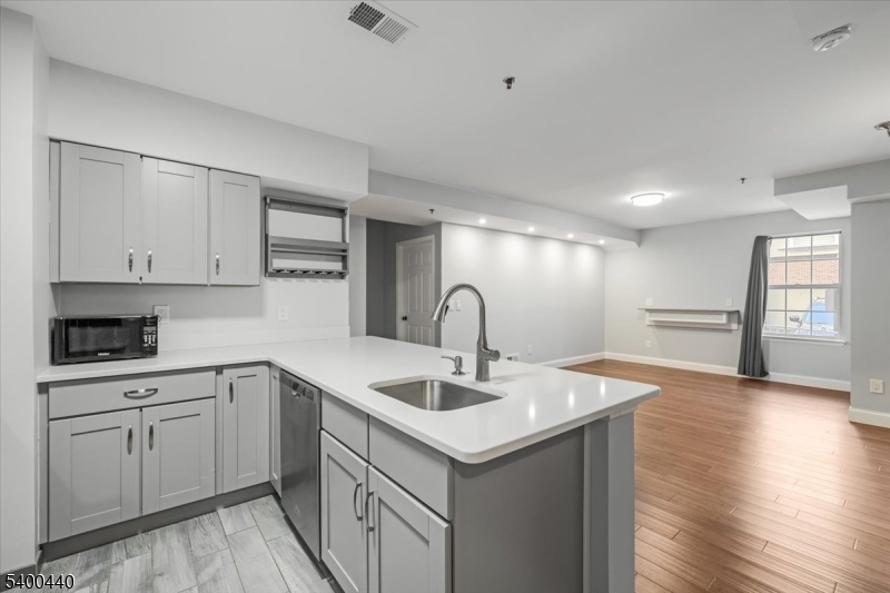 Wayne Twp., NJ 07470,3105 Schindler Ln