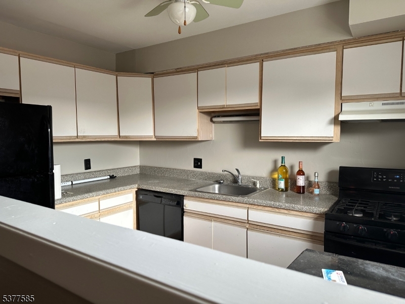 Wayne Twp., NJ 07470,1143B Valley Rd #1143