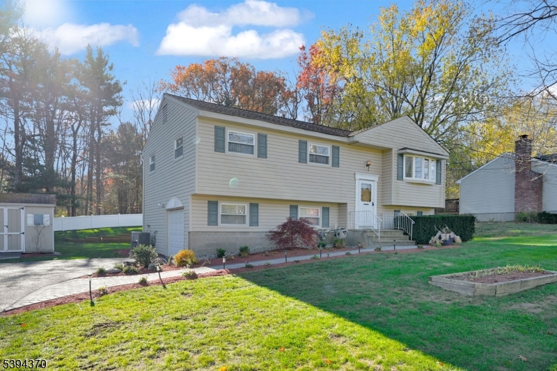 West Milford Twp., NJ 07480,42 Sussex Dr
