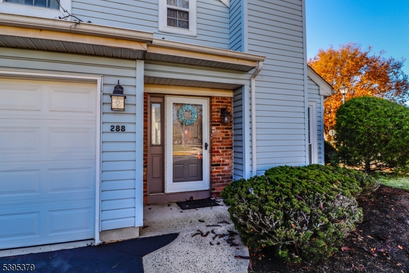 Franklin Twp., NJ 08873,288 Waterlou Ct