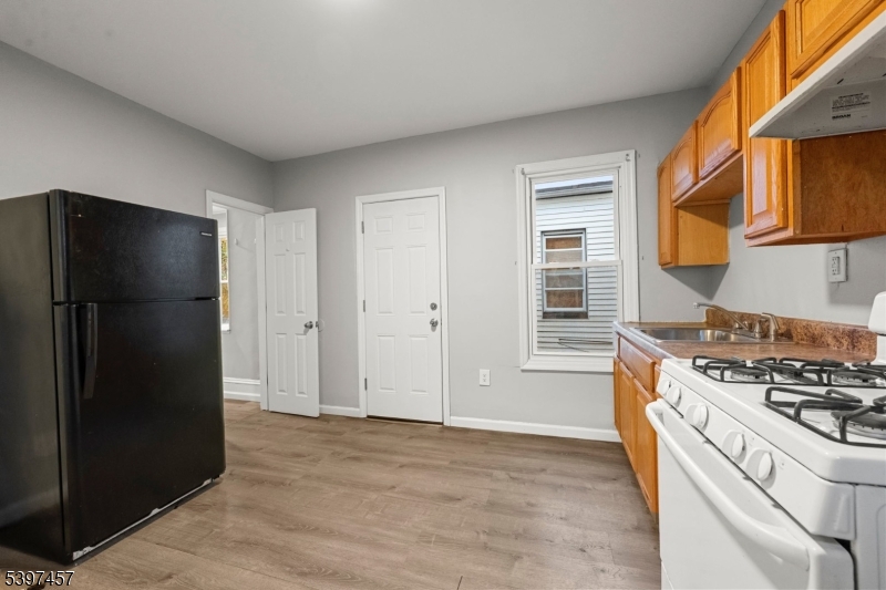 Paterson City, NJ 07501,282 Hamilton Ave