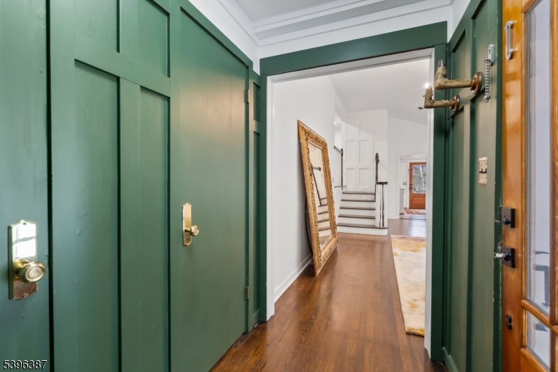 Mendham Boro, NJ 07945,120 Mountainside Rd