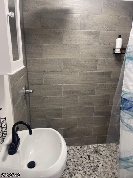 Linden City, NJ 07036,2420 E Edgar Rd #2