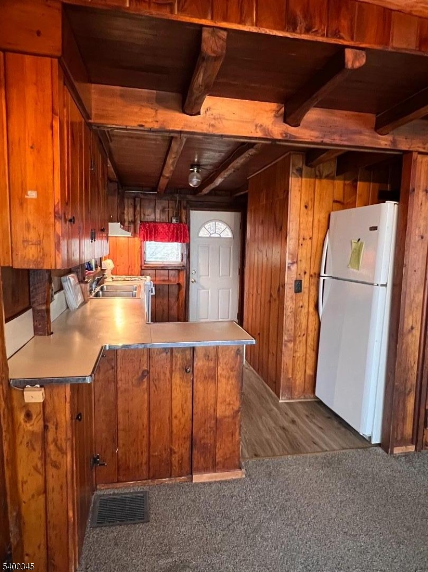 West Milford Twp., NJ 07421,12 Gifford Rd