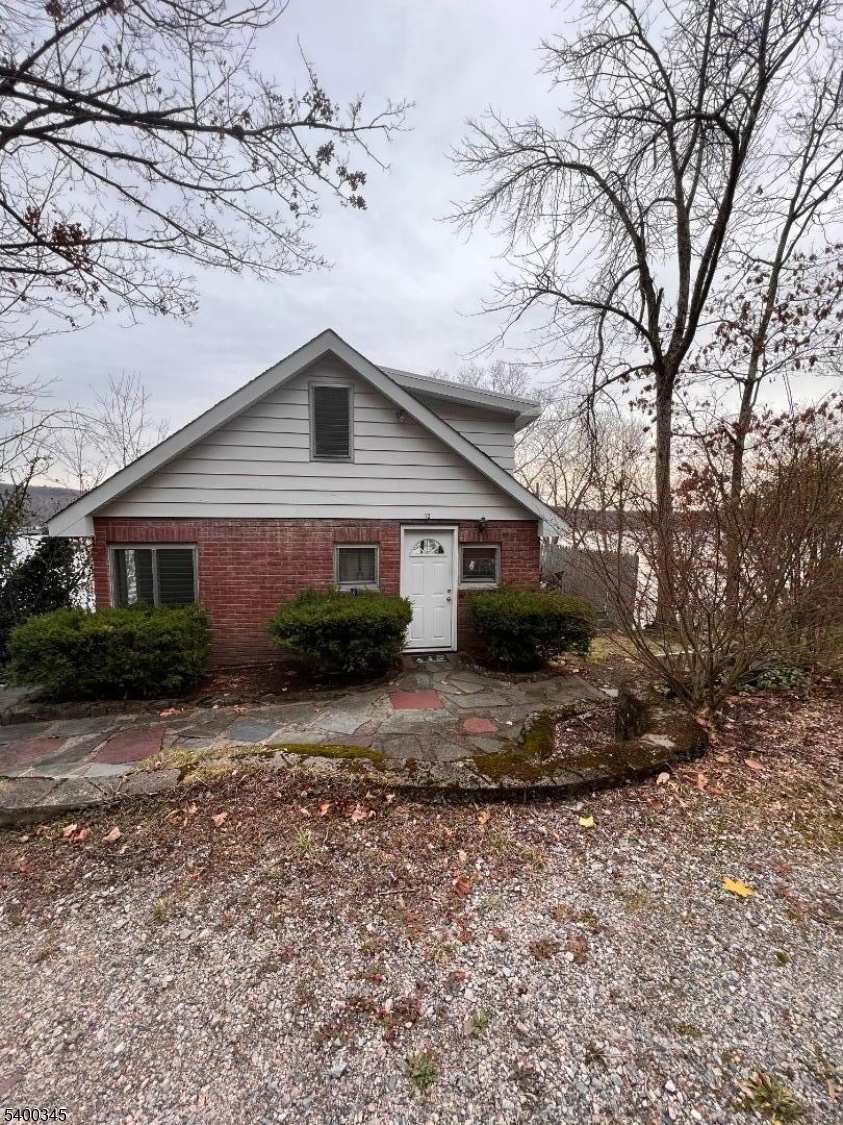 12 Gifford Rd, West Milford Twp., NJ 07421