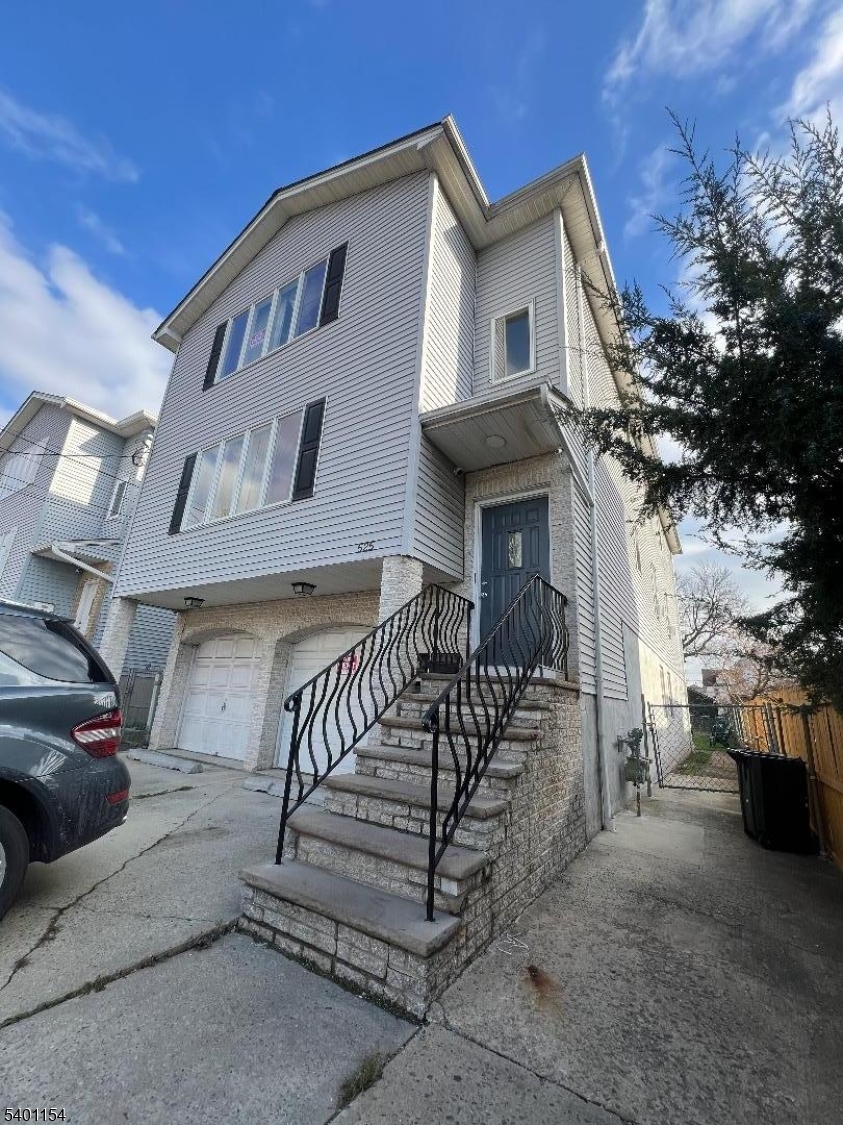 525 Jefferson Ave, Elizabeth City, NJ 07201