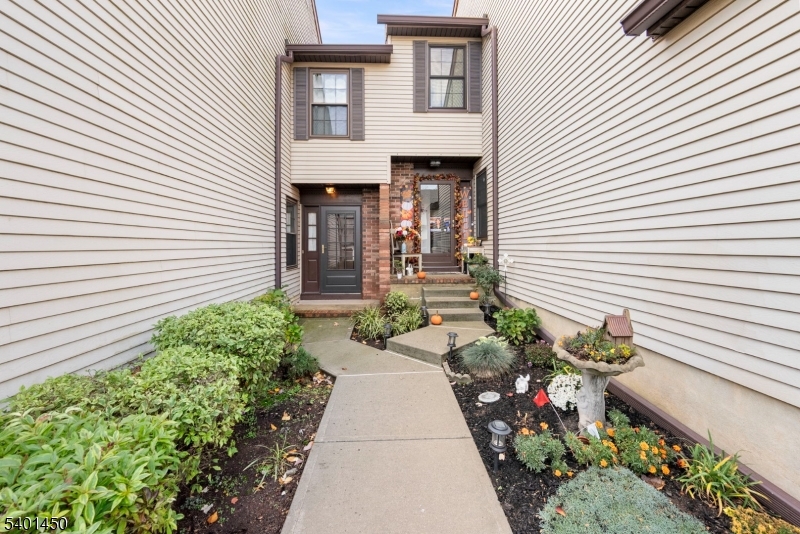 Franklin Twp., NJ 08873,110 Bayberry Dr