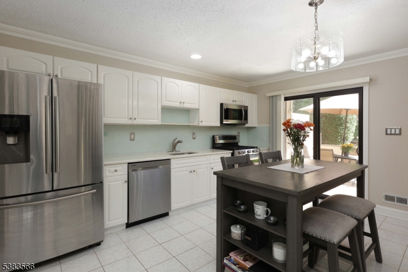 Franklin Twp., NJ 08873,23 Sherborne St