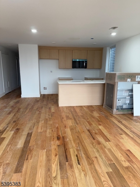 Newark City, NJ 07107,39 S 7Th St