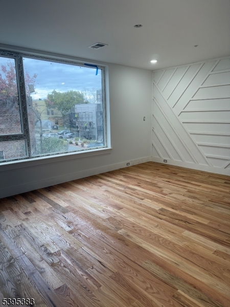 Newark City, NJ 07107,39 S 7Th St